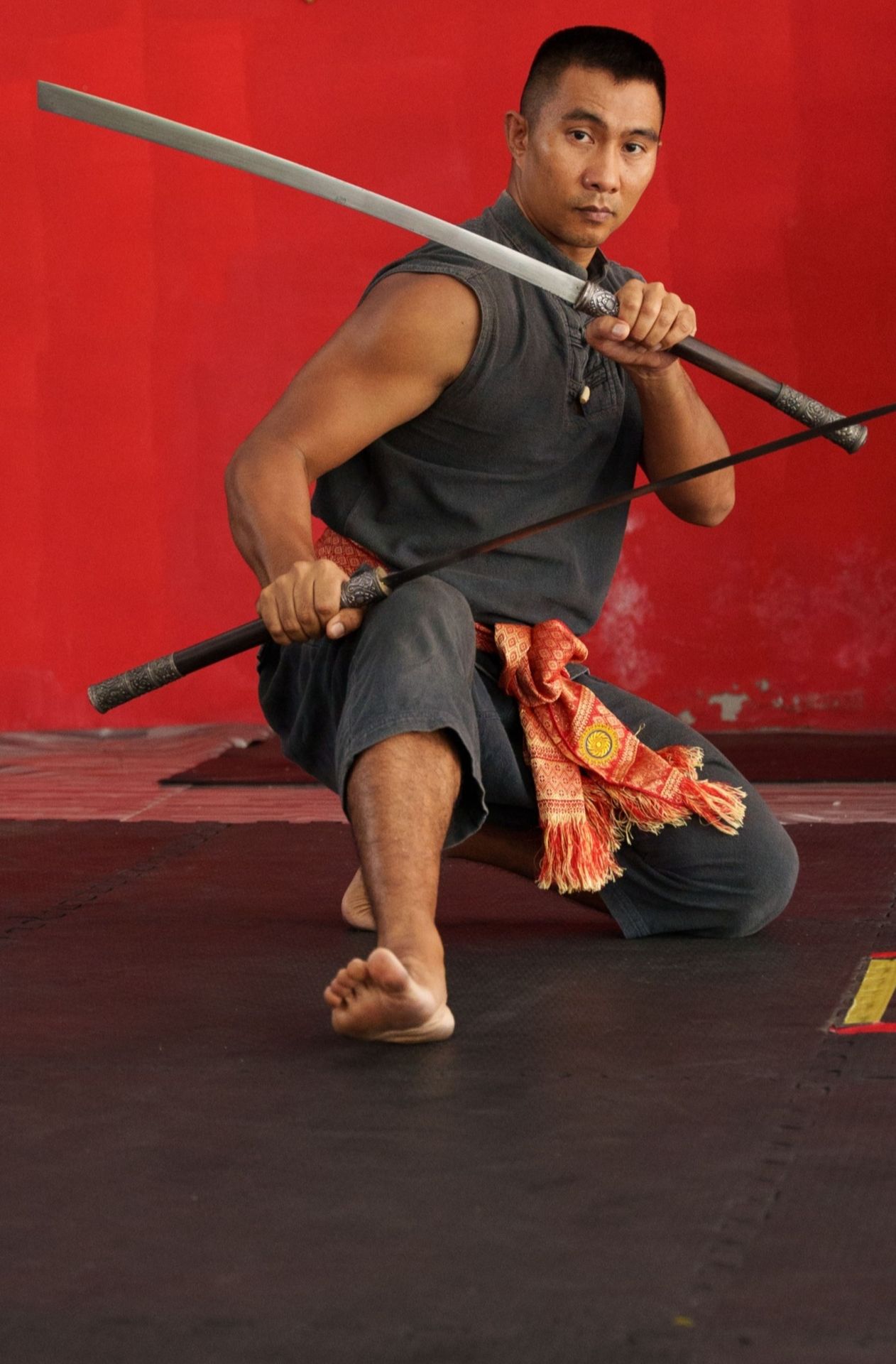 Krabi Krabong kneeling sword stance