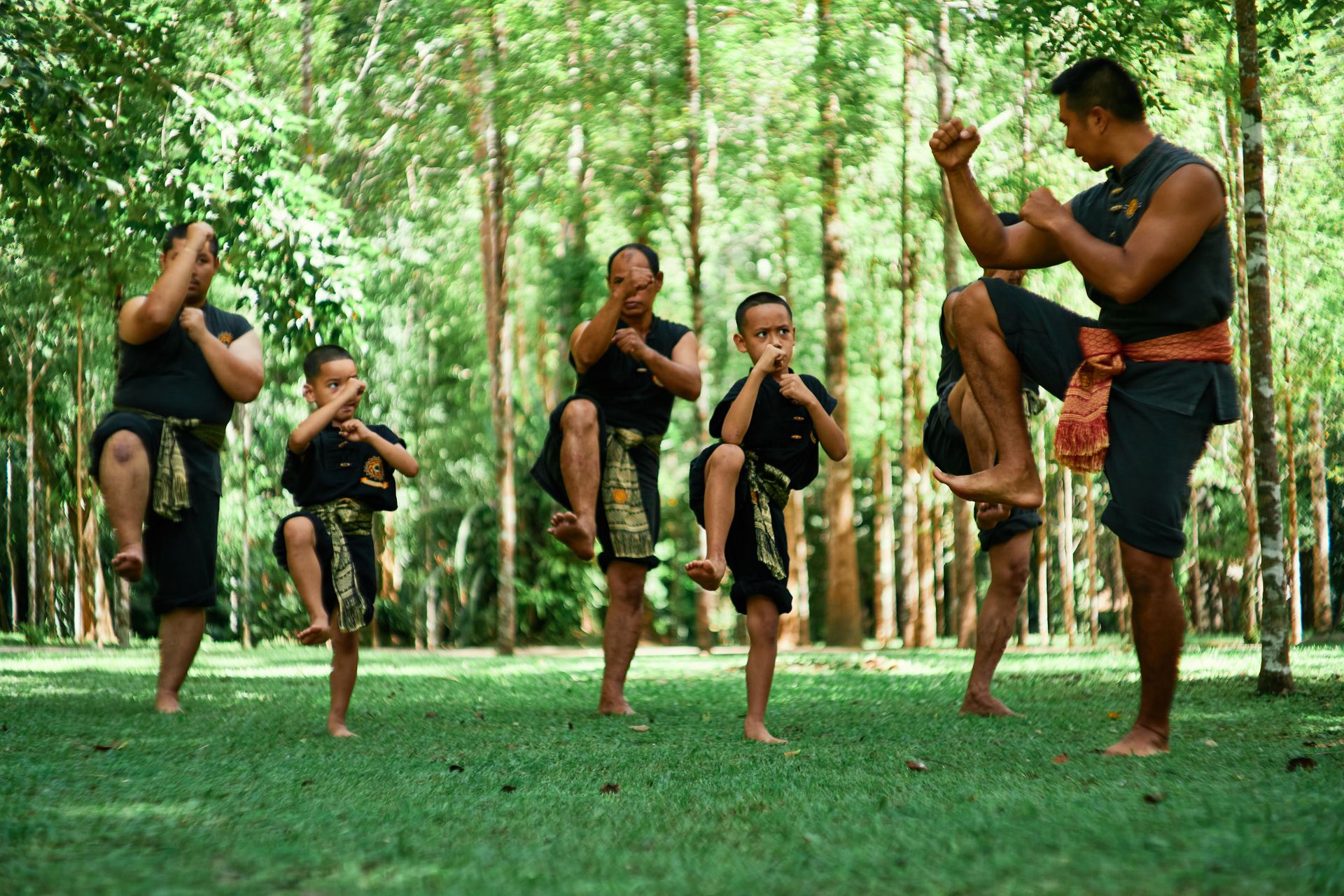 Muay Chaiya class training outdoors